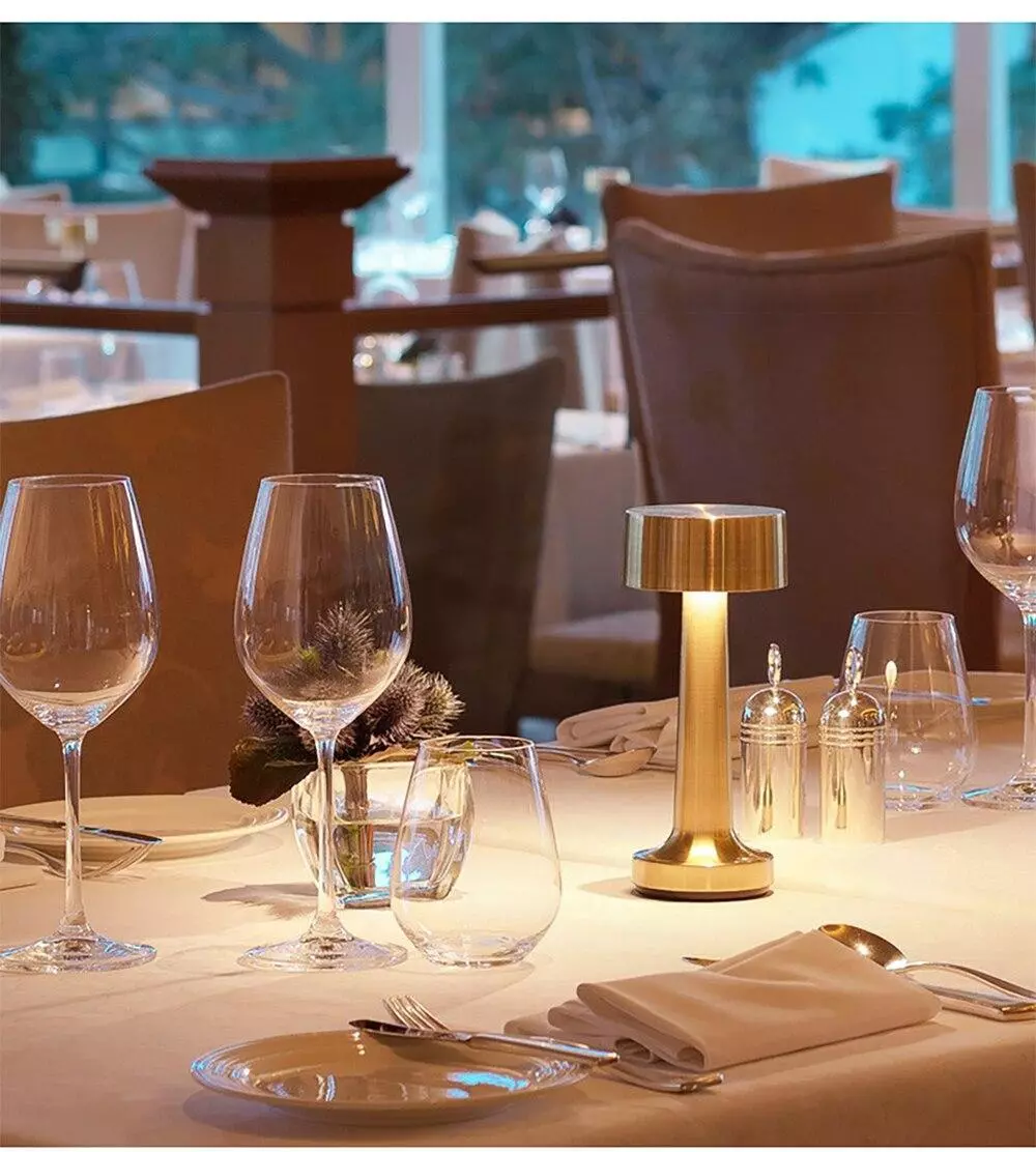 LED амбиентална ламба со сензор на допир - Image 5